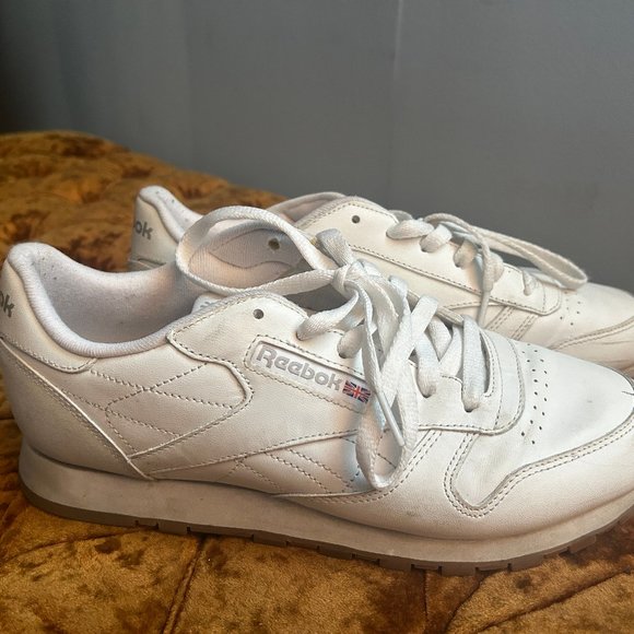 Reebok Shoes Reebok Classic White Leather Shoes With Gum Sole